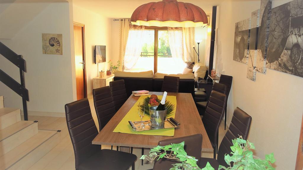 Claire Seaview & Beach-Apartment มอนท์กัต ภายนอก รูปภาพ