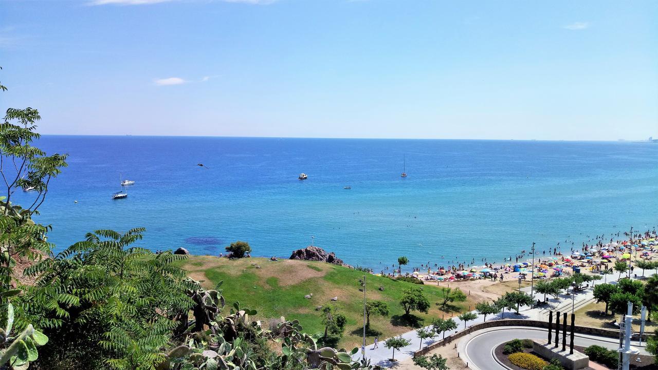 Claire Seaview & Beach-Apartment มอนท์กัต ภายนอก รูปภาพ